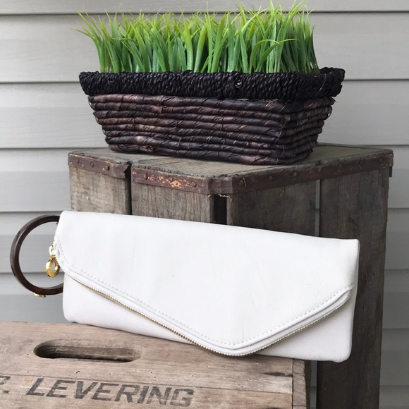 Mud Pie Handbags - Mud Pie Bone Clutch with Tortoise Bangle